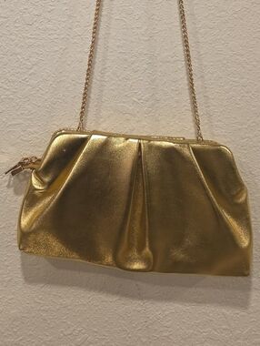 Gold Metallic Pleated Chain-Shoulder Clutch